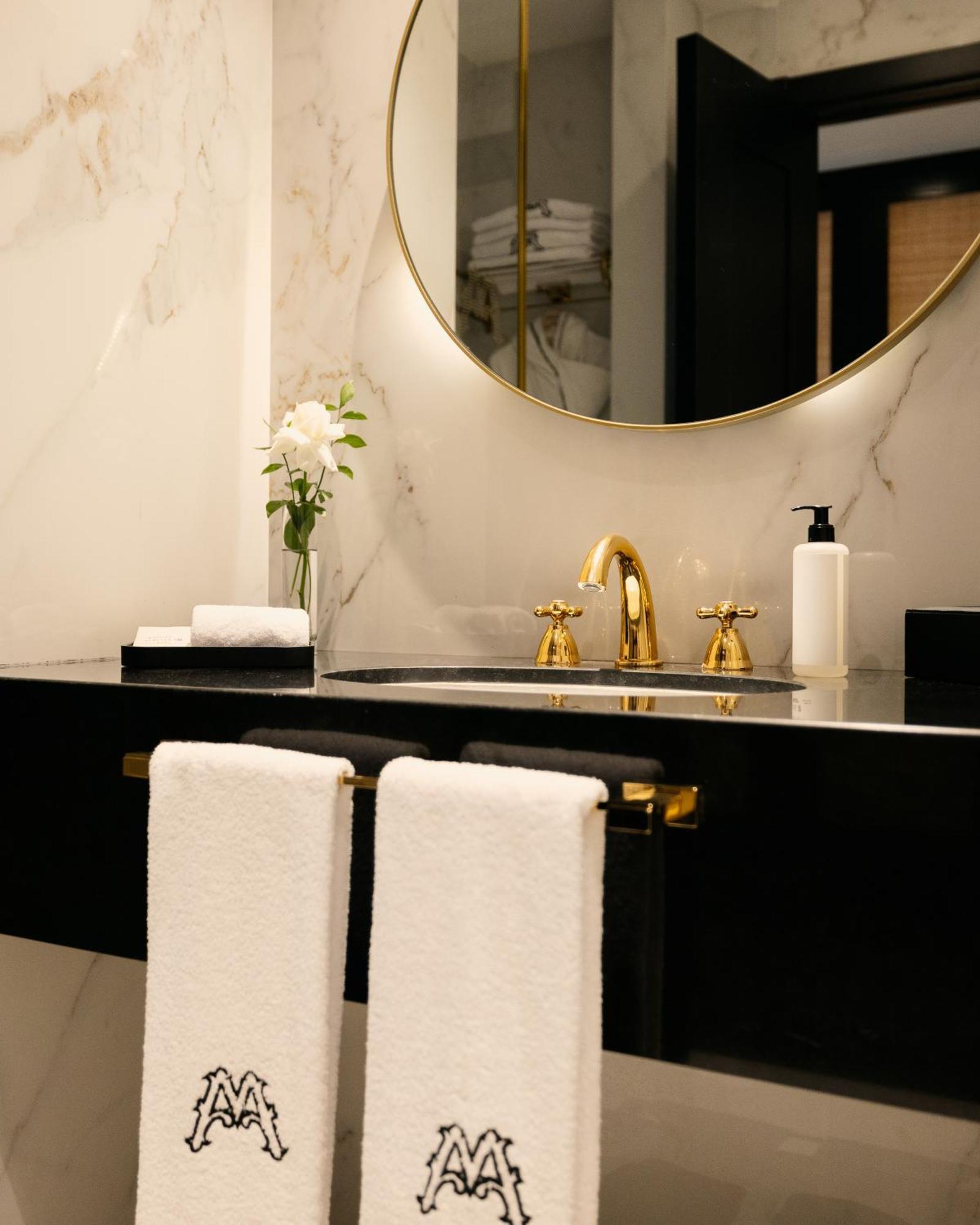 Marly Boutique Casa Blanca